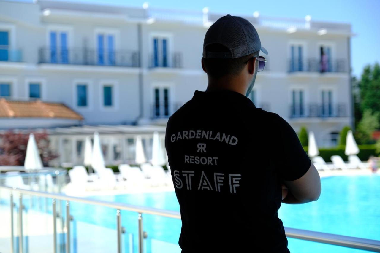 Gardenland Resort Bushat Bagian luar foto