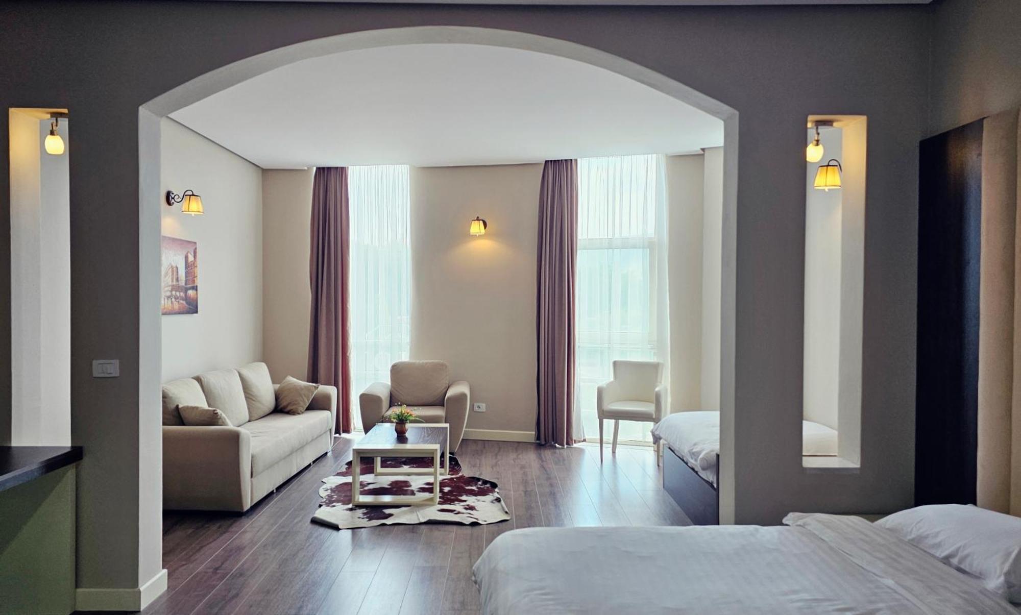 Gardenland Resort Bushat Bagian luar foto