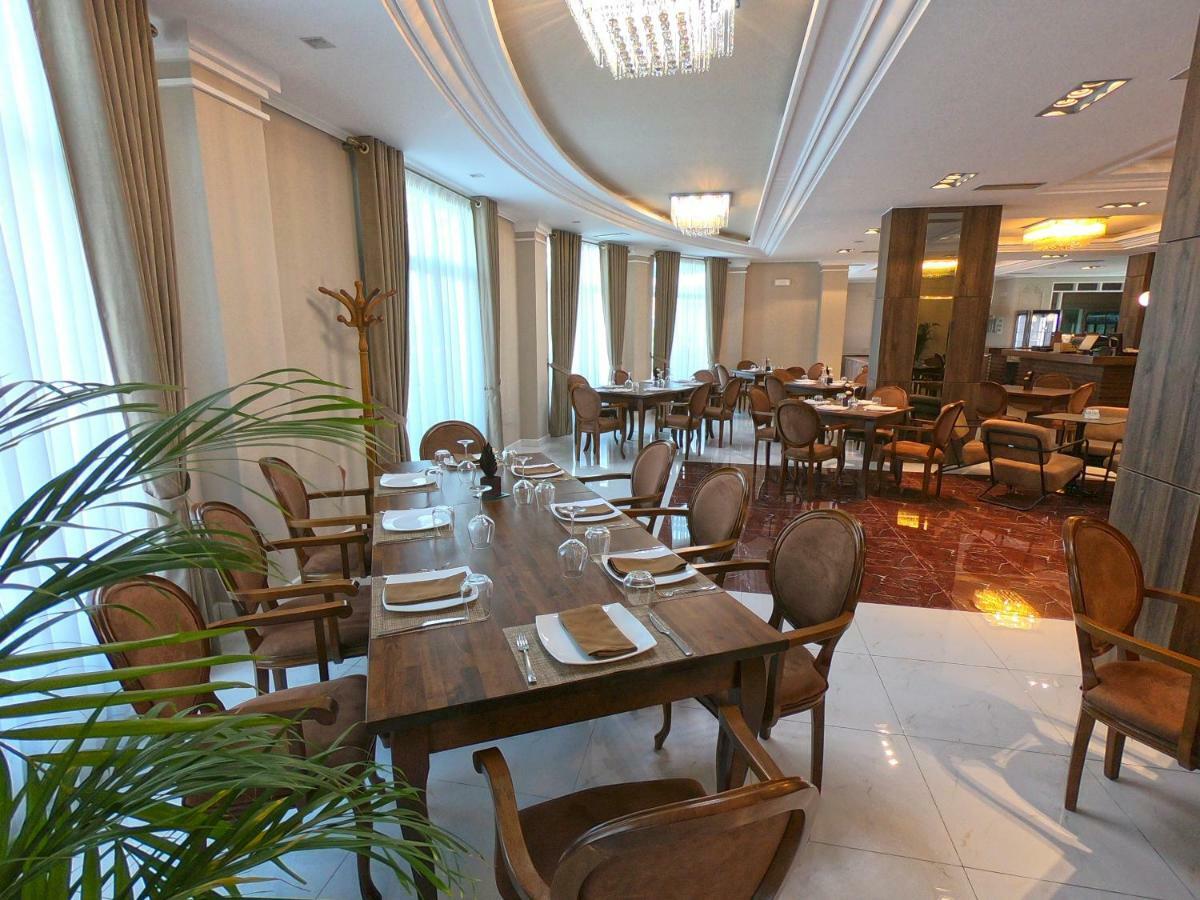 Gardenland Resort Bushat Bagian luar foto