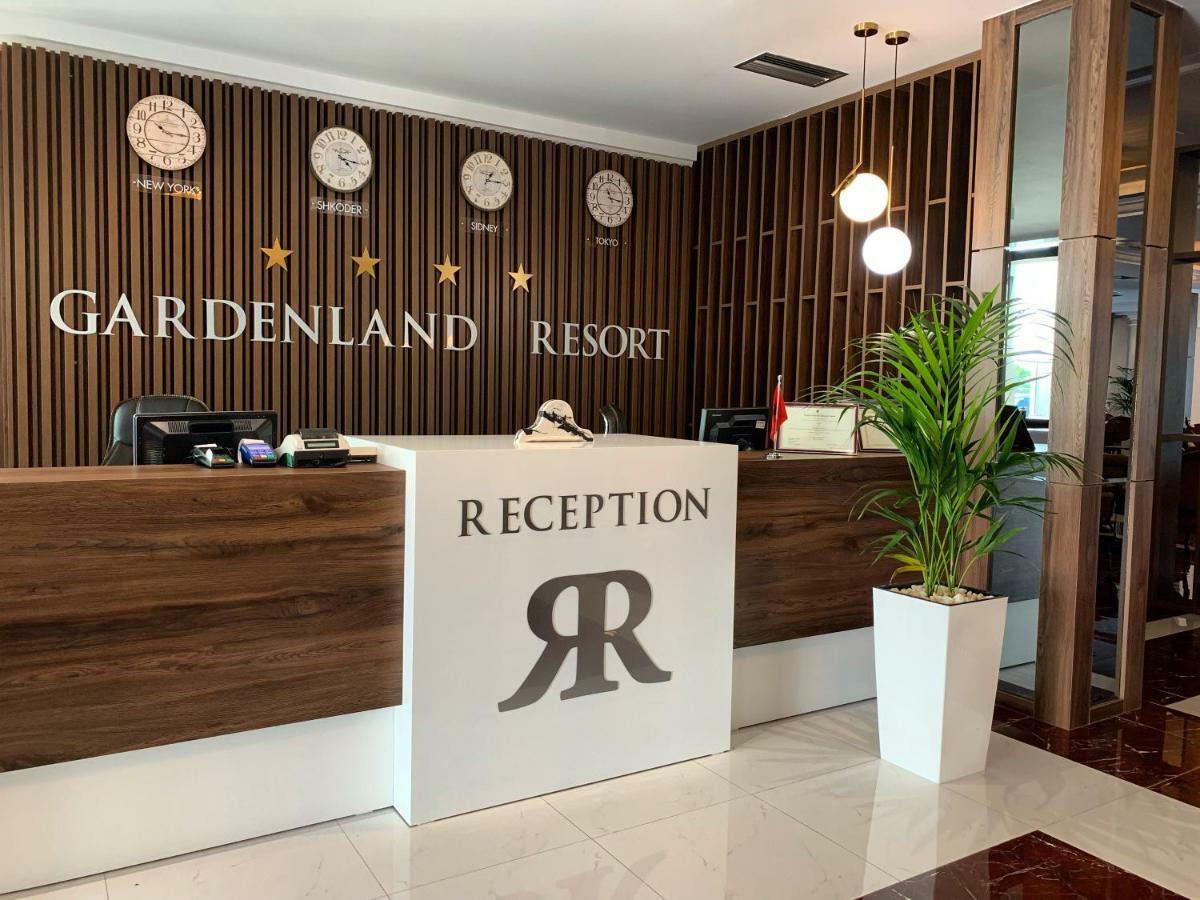 Gardenland Resort Bushat Bagian luar foto